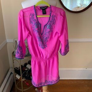 My Favorite Things by Coleen Lopez Medium Top Embroidered Pink and Blue In EUC